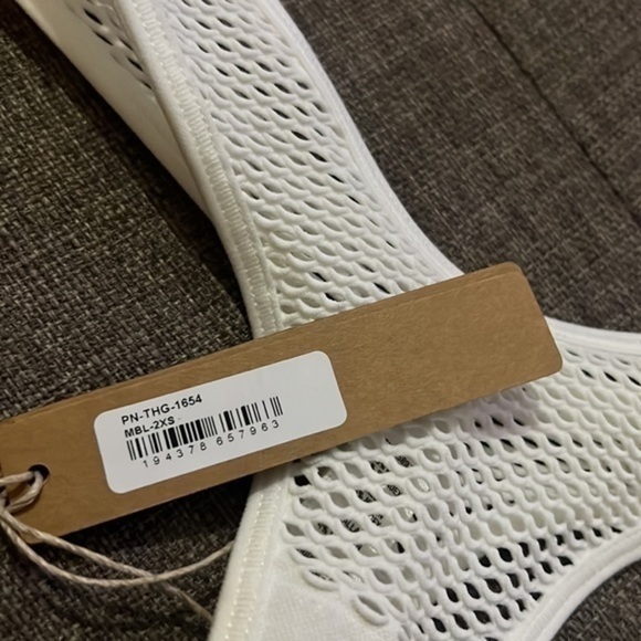 Skims Perforated Seamless Thong - Picture 4 of 4